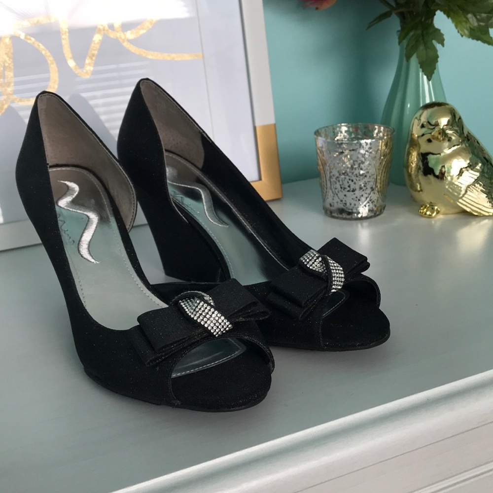 NWOB Black Glitter Wedges